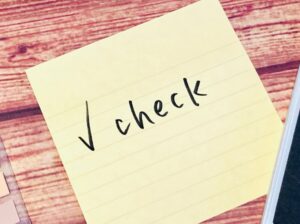 チェック